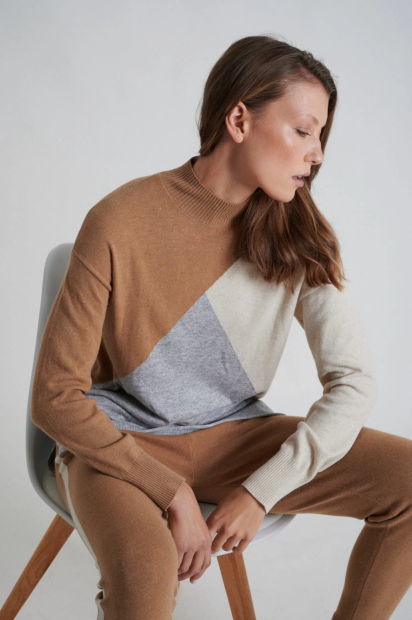 Blended wool cashmere loose fit sweater